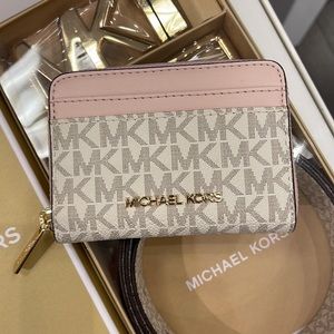 Michael Kors Jet Set Travel Medium Zip Around Card Case Powder Blush Multi
